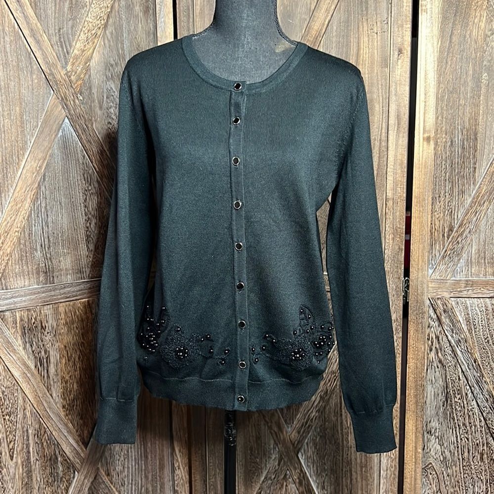 Melrose Chic Sweater NWT